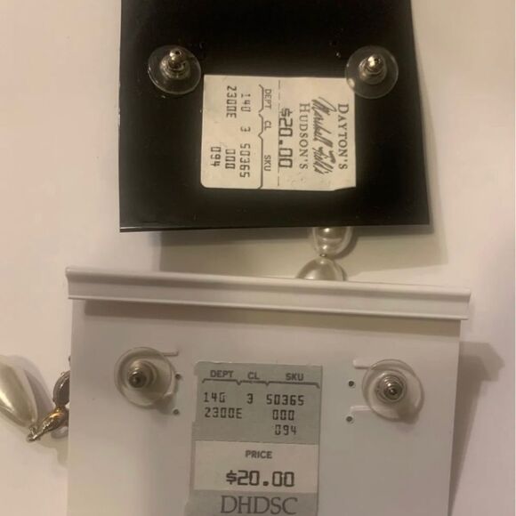 2 Rosa Genuine Austrian Crystal & Pearl Dangle Earring $20 each - Picture 4 of 4